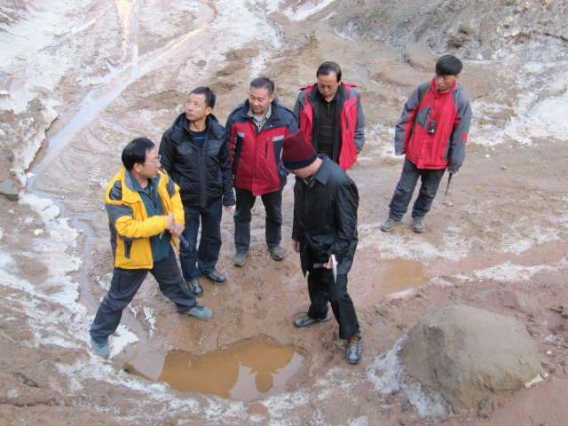 中科建设开发总公司领导深入新疆拜城钾盐矿区进行考察